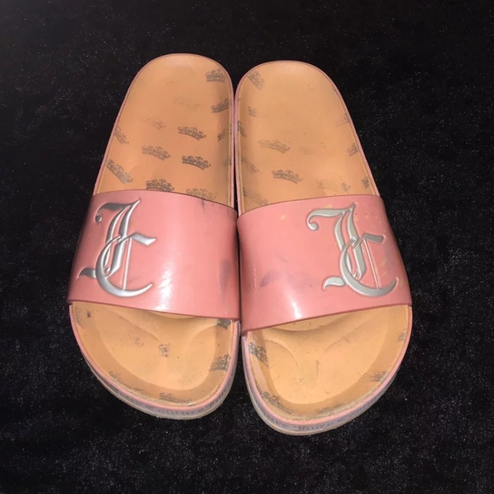🔻sold🔻Juicy Couture Slides